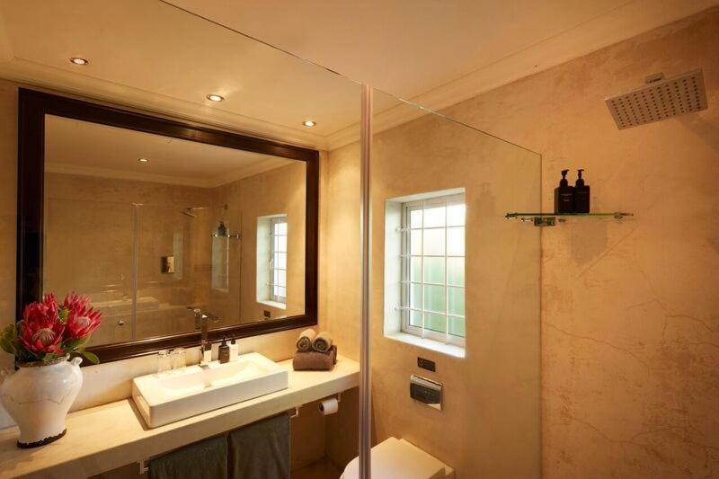 Molenvliet Vineyards Hotel Stellenbosch Ngoại thất bức ảnh